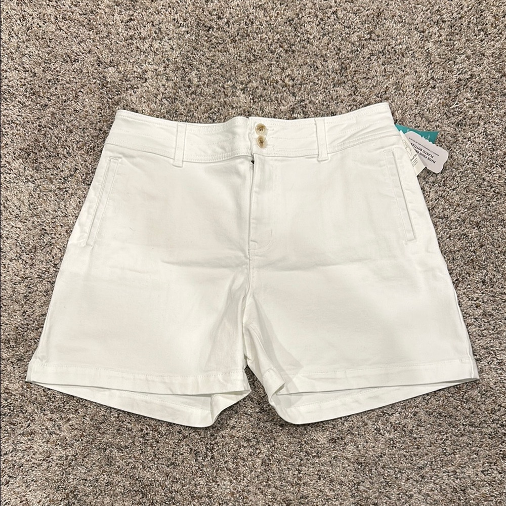 M Jeans by Maurice’s High Rise White Shorts NWT